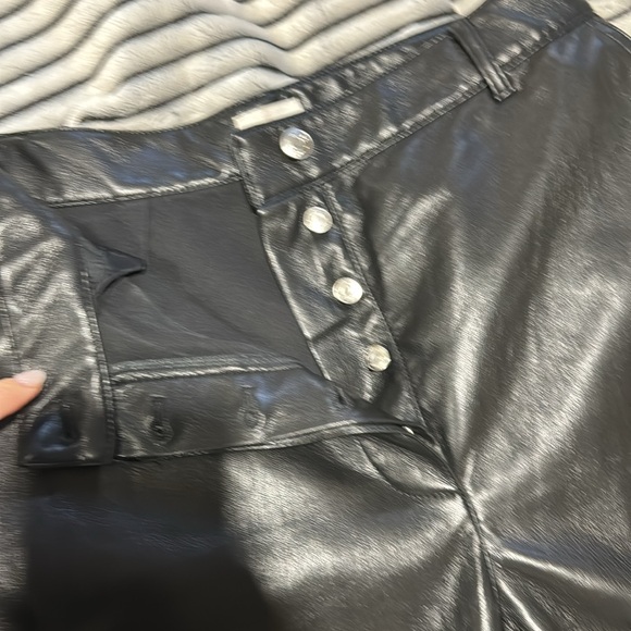 Aritzia Wilfred leather cargo pants size 10 - Picture 4 of 8